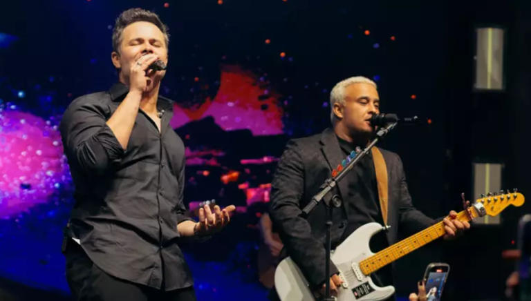 Leia mais sobre o artigo Matheus e Kauan celebram 15 anos de carreira com lançamento de álbum e livro